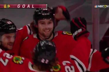 Ils reviennent tout le chemin!  Les @nhlblackhawks complètent le retour avec fo ...