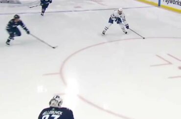 Fait amusant: @austonmatthews a marqué au moins 34 buts au cours des cinq saisons où il ...