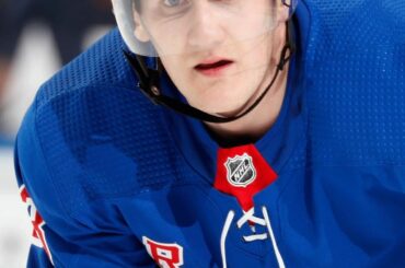Adam Fox + Kaapo Kakko = Quel changement pour les @nyrangers ....
