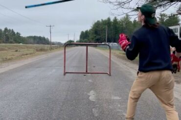 LE CROSSBAR KID (@alwayshockey) ...
