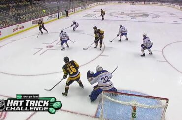 Quelle nuit pour @ jeffcarter_77!  Après avoir réussi le tour du chapeau et ajouté un fourt ...