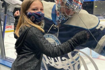 Personne ne peut remplacer Nick Foligno, mais ce fan de @BlueJacketsNHL a remplacé un hu ...