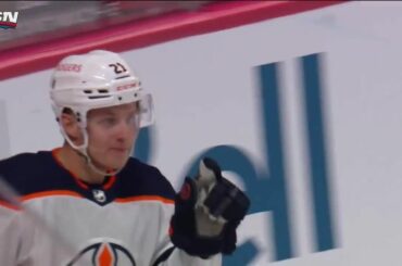 Encore une victoire en OT pour les @edmontonoilers à Montréal! ...