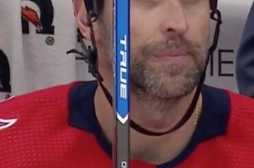 Attention!  Rien n'effraie Zdeno Chara (@ zeechara33).  #Coupe Stanley...
