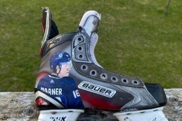 Patins Mitch Marner personnalisés?  Oui s'il te plaît.  #StanleyCup (@laurensooley) @canadie ...