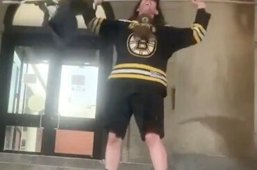 Roller coaster d'émotion.  #StanleyCup @capitals vs @nhlbruins à 6h30 HE le ...