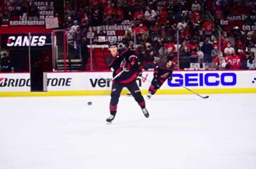 Les @canes arrivent ensuite!  #StanleyCup: @nhlonnbcsports: @sportsnet ...