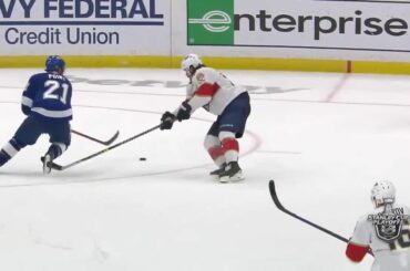 Brayden.  Freaking.  Point.  #Coupe Stanley...