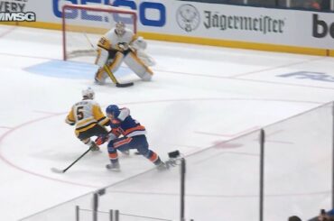 Pouvez-vous imaginer si Mat Barzal (@ barzal97) avait terminé cette pièce à sa naissance ...