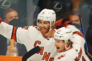 Quelle série!  Les @Canes se dirigent vers le deuxième tour pour un affrontement avec le @T ...