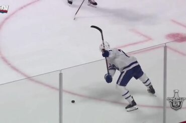 TJ Brodie égalise le jeu et nous nous dirigeons vers OT.  Qui remporte la victoire #Stanley ...