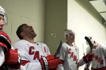 Jordan Martinook fait TOUJOURS avancer les garçons.  Votez en bio #NHLFanChoice...