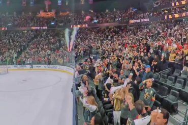 Quelle grange T-Mobile Arena est.  #Coupe Stanley...