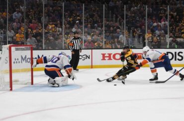 Mon.  Bonté.  Brad Marchand (@bmarch63), tu plaisantes !?  #StanleyCup : @nhl...