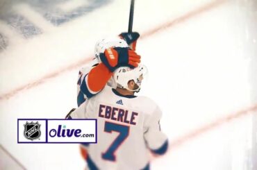 Des passes parfaites lors des éliminatoires de la #StanleyCup.  LNH x @olivecoverage...