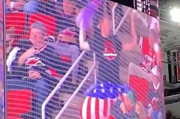 Les Caniacs sont de RETOUR.  #StanleyCup @tblightning contre @canes à 6h30 ET sur @nhlo...