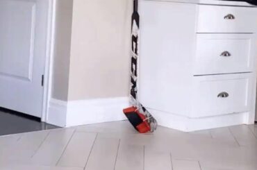 Carey Price (@cp0031) est rentré chez lui avec une grande surprise.  #StanleyCup ( @byangela...