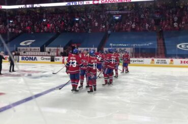 Un grand salut !  À leur retour, ce seront les demi-finales de la #StanleyCup....