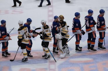 #HockeyHandshakes ne déçoit jamais.  #Coupe Stanley...
