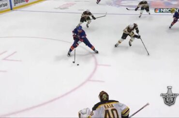 Voler puis marquer... Brock Nelson (@bnelson29) l'a compris.  #StanleyCup : @n...