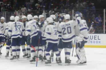 Gros #HockeyHugs pour le Big Cat ce soir.  #Coupe Stanley...