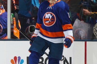 C'est tout ou rien pour les @ny_islanders au Nassau Coliseum ce soir !  #StanleyCu...