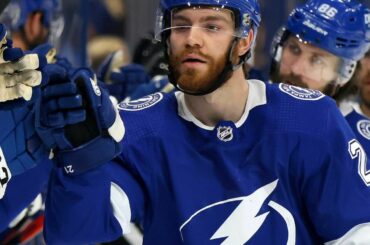 HUIT matchs consécutifs avec un but pour Brayden Point !  Est-ce que sa séquence continuera t...