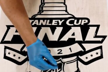 Le temps est venu.  La finale de la #StanleyCup commence lundi.  ( @backyardresin)...