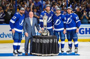 Cela a été un sacré voyage pour le @tblightning !  Maintenant, ils s'assoient une victoire awa...