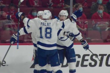 Il n'y a tout simplement pas d'arrêt @nikitakucherov86 dans les éliminatoires de la #StanleyCup.  Il lea...