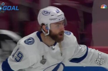 Cette ligne d'identité frappe à nouveau pour le @tblightning.  #StanleyCup : @nhlonnbcs...