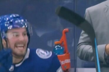 Les @tblightning ne sont plus qu'à deux victoires de leur deuxième #StanleyCup en deux...