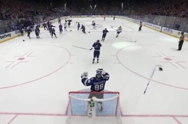 Le @tblightning a remporté la #StanleyCup avec style... Mais qui obtient votre vote f...