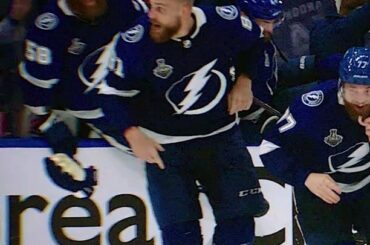 Le plus grand trophée de tous les sports.  #Coupe Stanley...