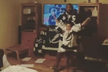 Voilà de quoi il s'agit!  #StanleyCup (@johnlevi4mm)...