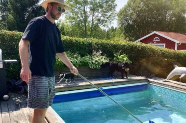 Elias Lindholm — votre garçon de piscine local.  (: @lindholmelias)...