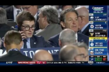 Un moment de tous les temps sur le sol.  Regardez le #NHLDraft 2021 le 23 juillet à 8 h HE o...