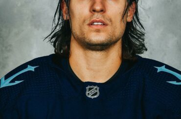 Nouvelle équipe, même @brandontanev.  #SeattleDraft...