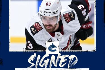 Stylo sur papier.  @conor.garland8 et les @canucks se sont mis d'accord sur des termes de cinq...