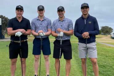 Nathan MacKinnon et Sidney Crosby portant des tenues assorties est trop beau pour être tr...