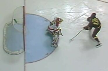 Ce double vainqueur OT par The Russian Rocket, Pavel Bure, est un classique absolu....