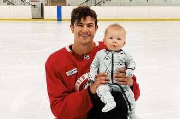 Le premier patin de Charlie Carrick !  (: @lexiicarrick)...