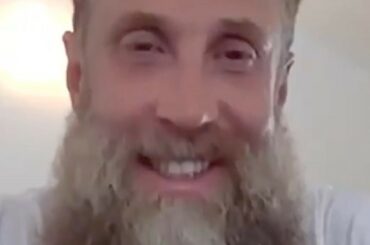 La barbe de Joe Thornton pourrait ne pas arriver chez les @flapanthers ?!  ( @sportsnet)...