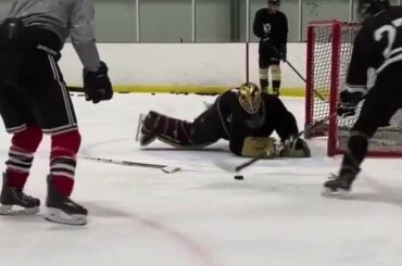 Plus qu'une question de temps avant que Marc-André Fleury fasse ces arrêts avec le @nhl...