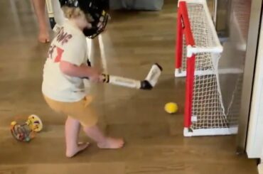 Beau est déjà en train de lancer ces one-timers.  ( @matt9duchene)...