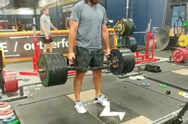 Big Rig avec quelques gros poids.  ( @cjjung88)...