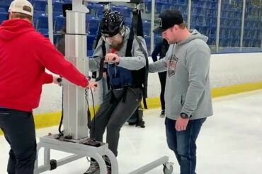 Justin Rayner a subi une fracture du cou en jouant au hockey en 2004 et n'était pas ab...