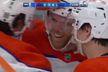 C'est à nouveau la saison presque magique... Qu'est-ce que Connor McDavid (@mcdavid97) aura dans...