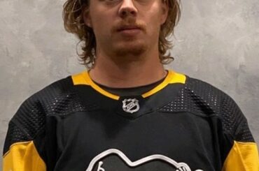 Kasperi Kapanen avec l'hommage de @brandontanev !  ( @kasperikapanen1)...