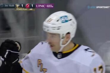 Bryan Rust ne peut pas faire de mal ici...